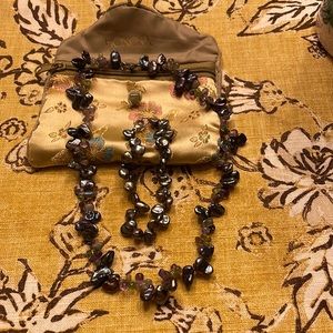 Freshwater pearl necklace and bracelet set